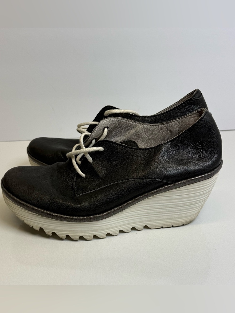 Fly London Yif Oxford Wedged Booties 39/8 Chocolate Brown Suede Leather Lace Up